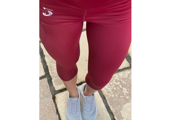 Capri Dark Red Essentials Leggings